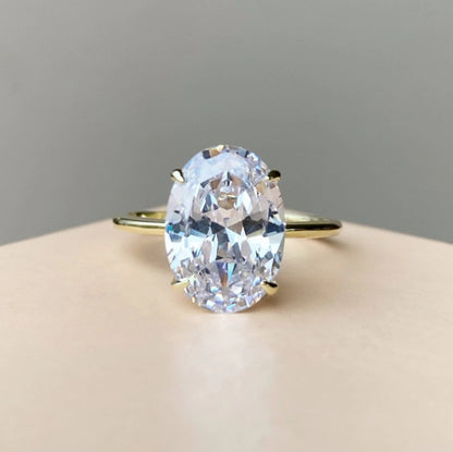 Luxurious Oval Ring